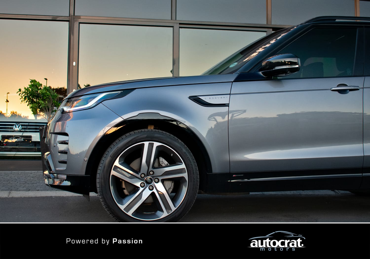 2021 Land Rover Discovery D300 R-Dynamic HSE — photo 5