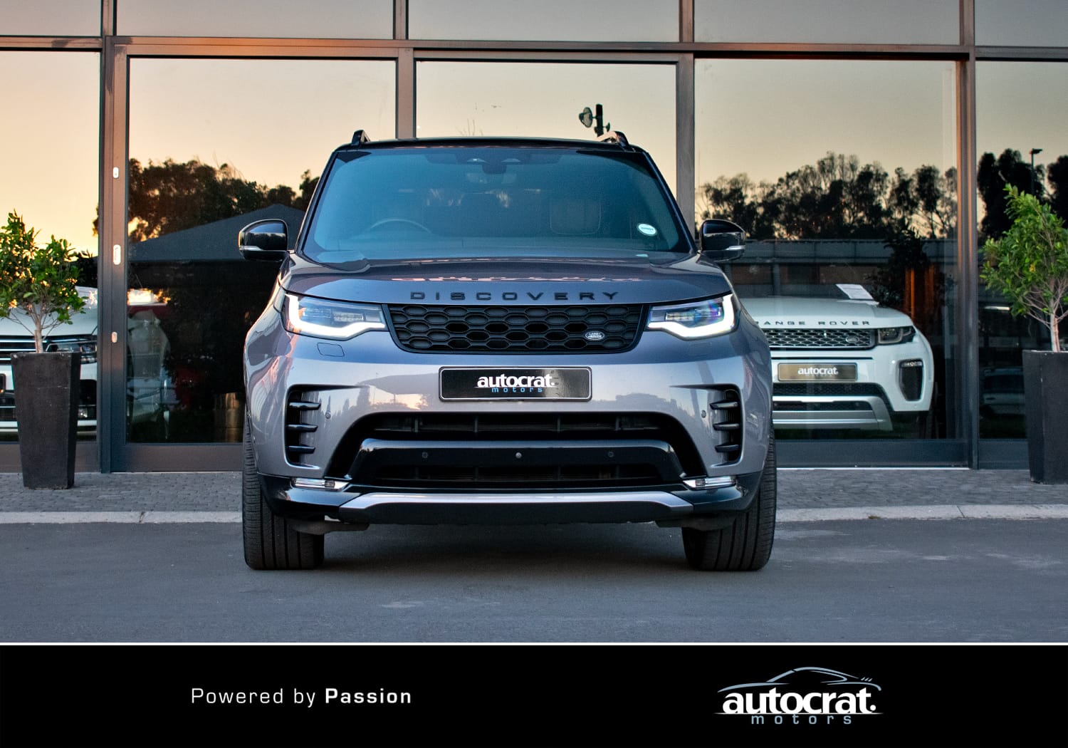 2021 Land Rover Discovery D300 R-Dynamic HSE — photo 11